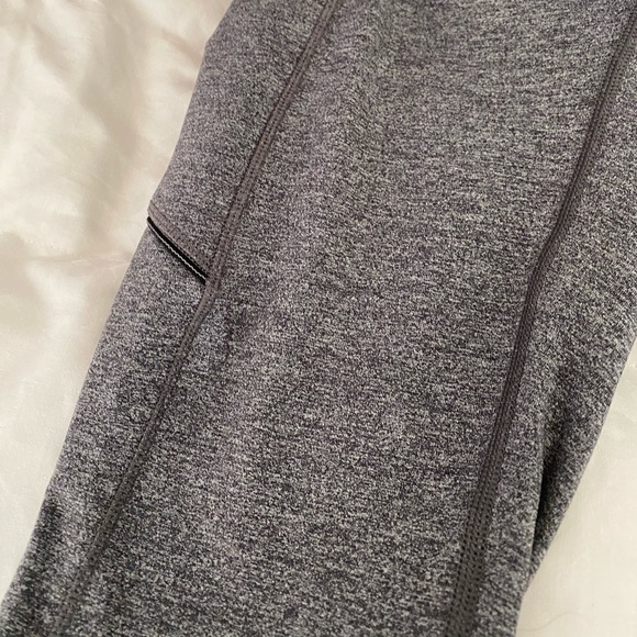 LULULEMON Capri Legging - Picture 5 of 6